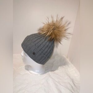 Women’s CHAOS gray winter hat ribbed‎ knit Toque with genuine fur pompom